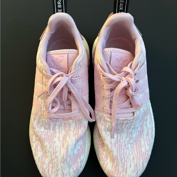 Adidas Women’s NMD R2 Wonder Pink - Picture 2 of 6